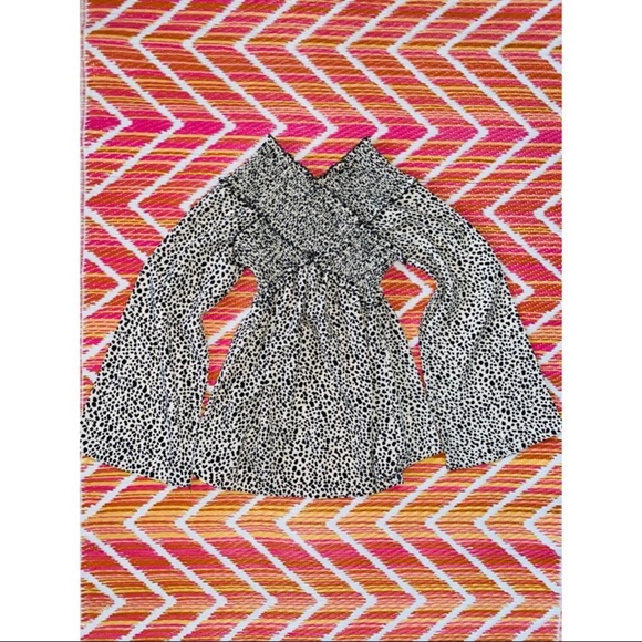 ***SOLD***🖤Blouse🖤 - Picture 3 of 5